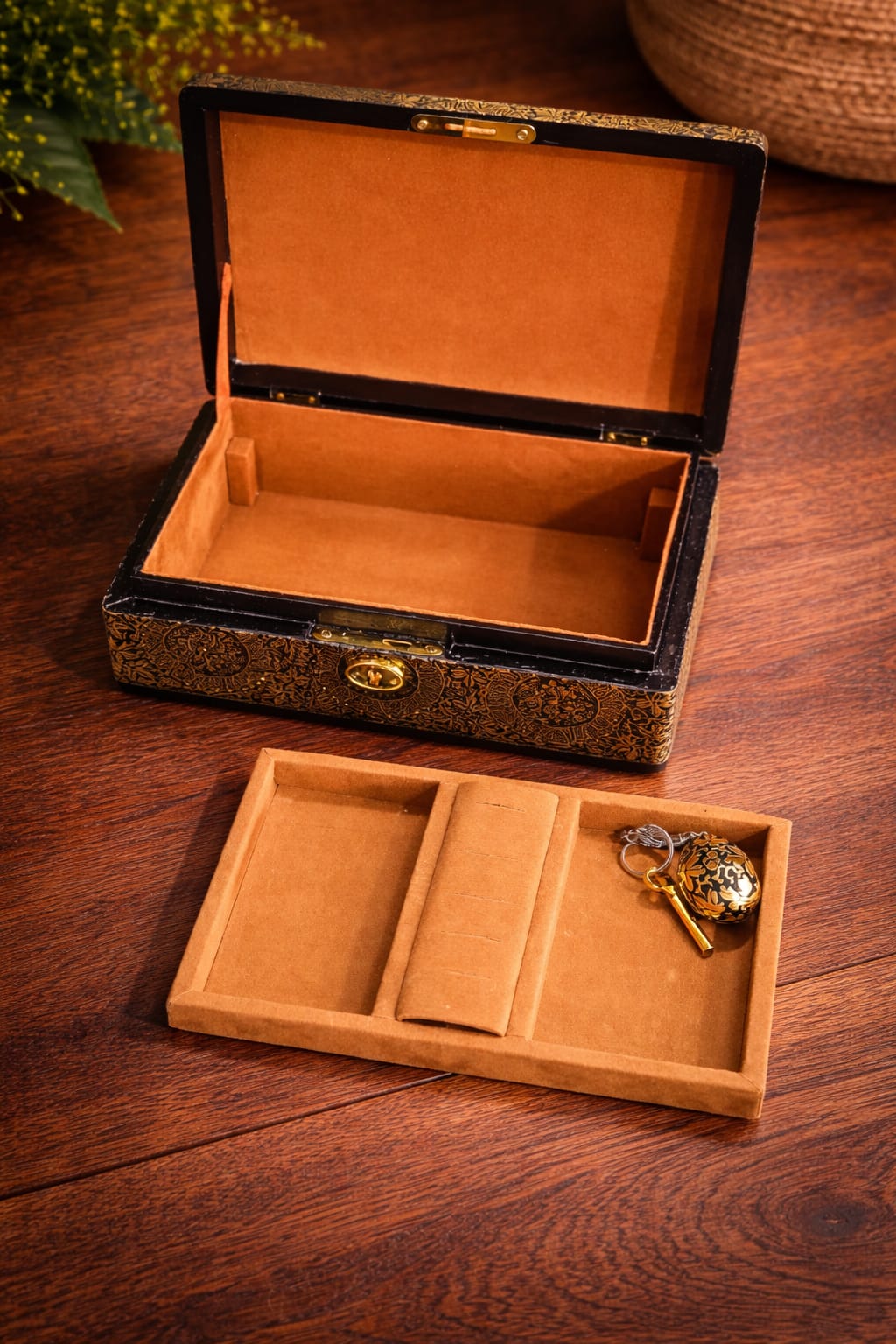 Paper Mache Box,Vintage paper mache Box,Pure Gold work,antique paper mache box kashmir,hand painted jewellery box